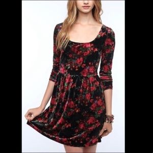 UO Kimchi Blue Velvet Floral Dress